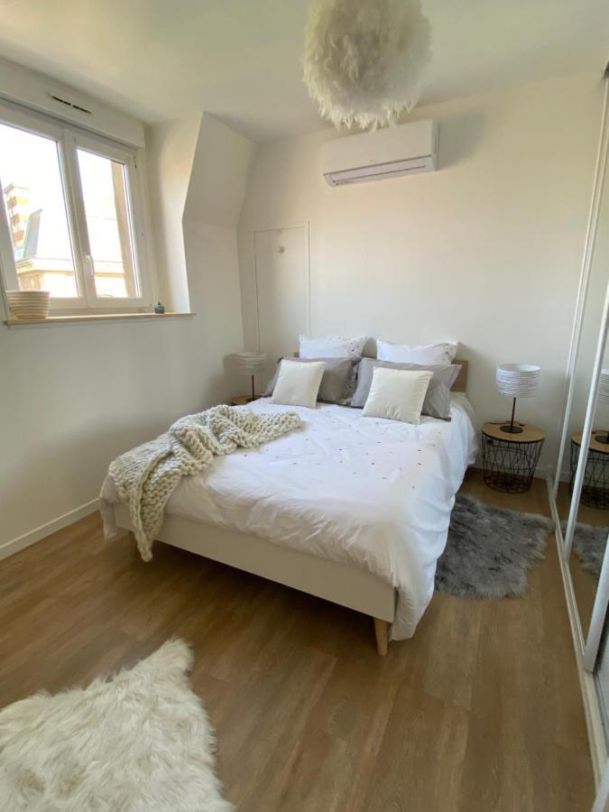 Apartamento L’ÉLÉGANT: 80m2 vue sur vignoble au Centre d’Epernay!! Exterior foto